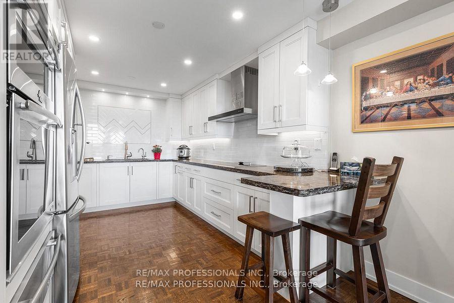 E5 - 296 Mill Road, Toronto, Ontario  M9C 4X8 - Photo 8 - W12483538