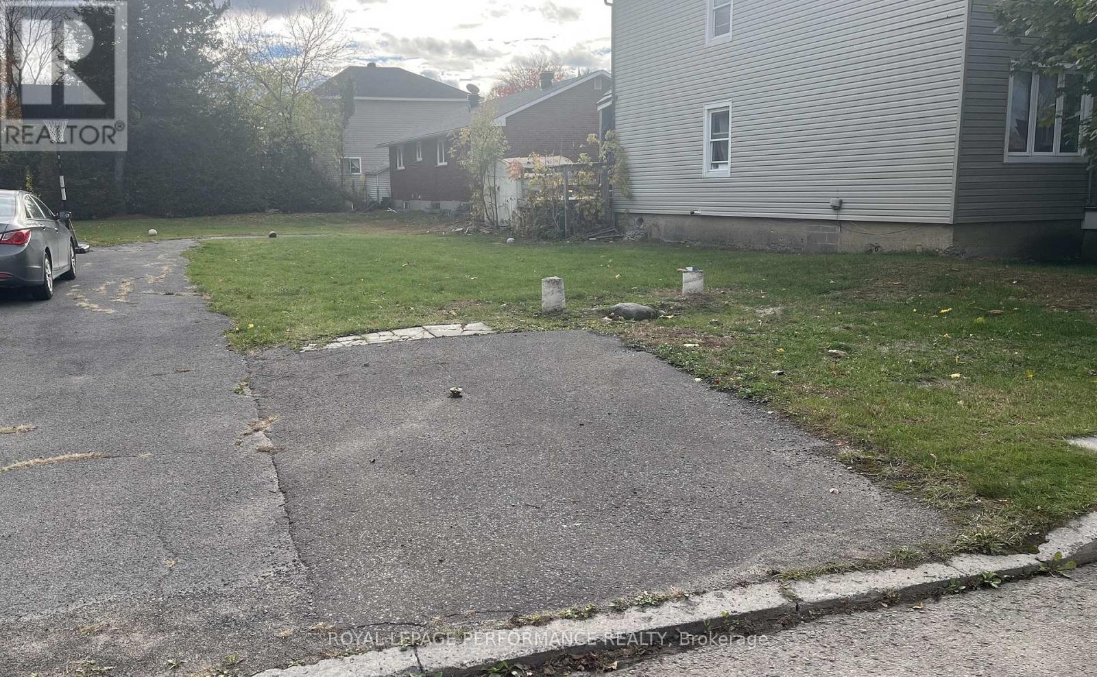 216 -218 Nelson Street E, Hawkesbury, Ontario  K6A 1L9 - Photo 2 - X12483657