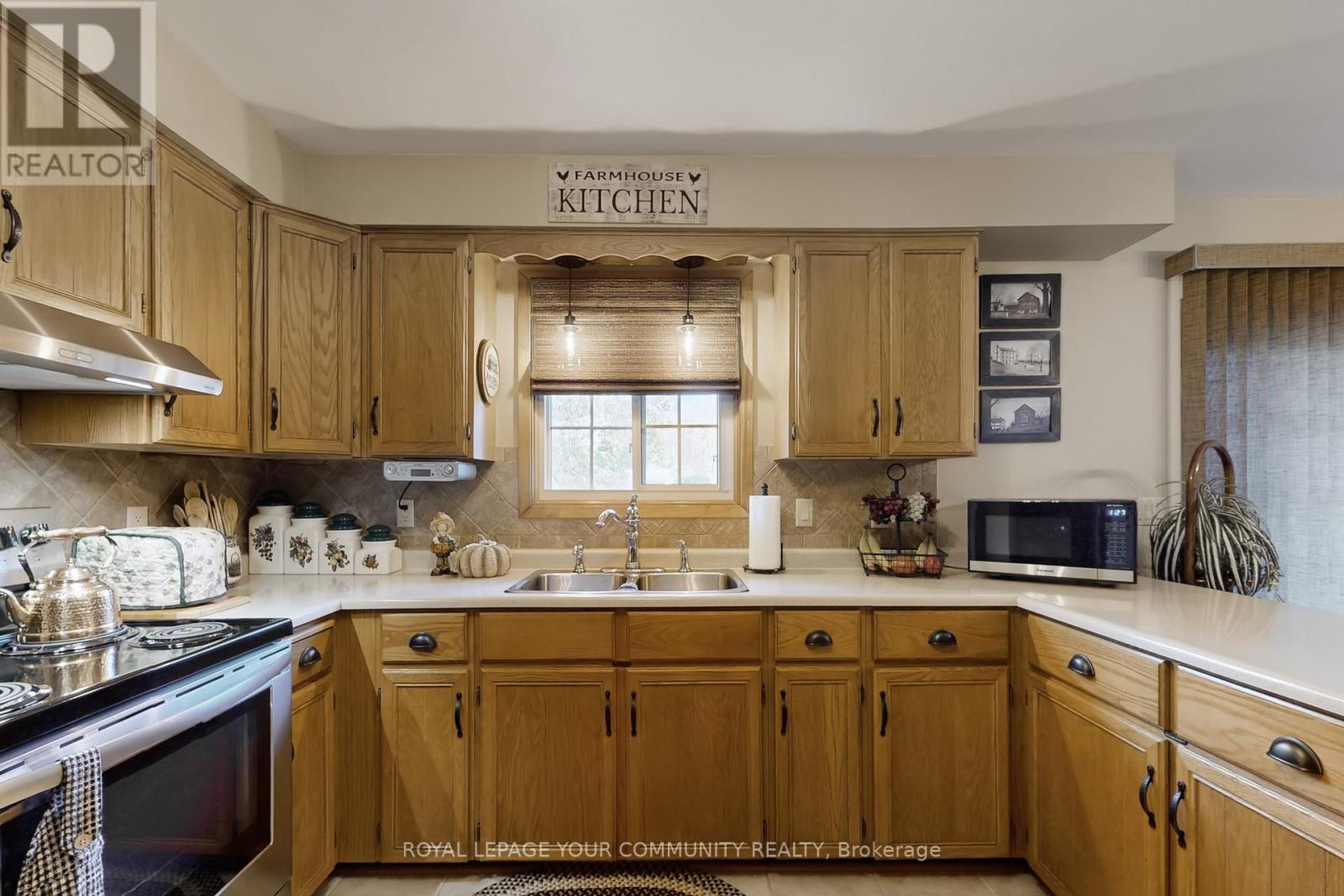 30 Grant Drive, Kawartha Lakes, Ontario  K0M 2M0 - Photo 11 - X12483495