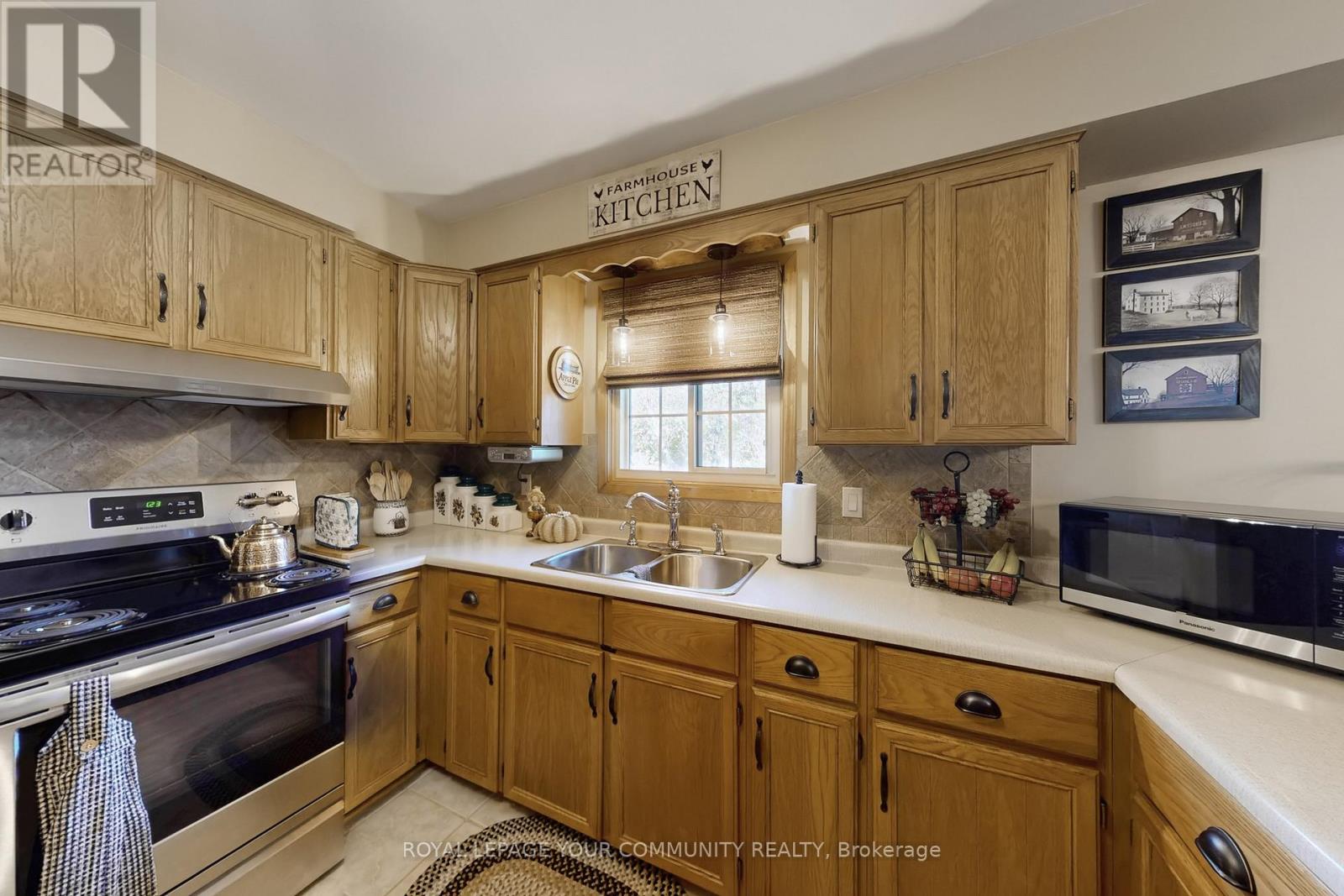 30 Grant Drive, Kawartha Lakes, Ontario  K0M 2M0 - Photo 12 - X12483495