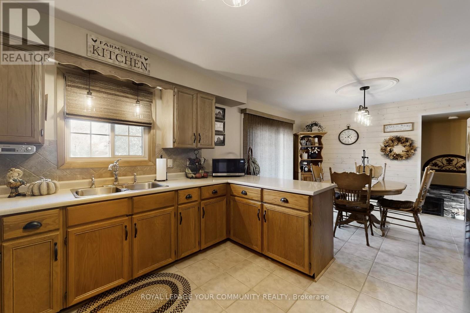 30 Grant Drive, Kawartha Lakes, Ontario  K0M 2M0 - Photo 13 - X12483495