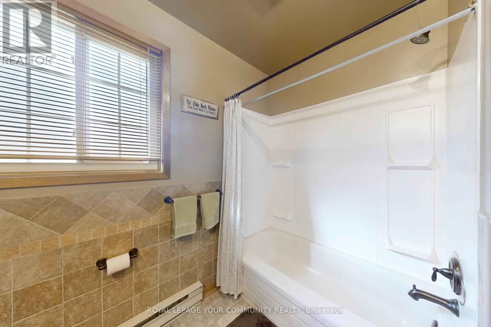 30 Grant Drive, Kawartha Lakes, Ontario  K0M 2M0 - Photo 24 - X12483495