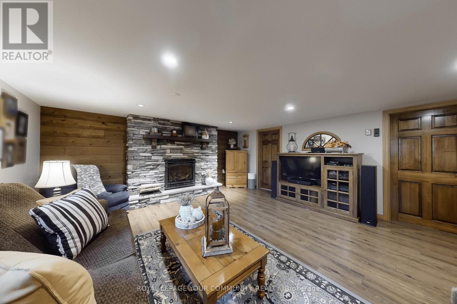 30 Grant Drive, Kawartha Lakes, Ontario  K0M 2M0 - Photo 27 - X12483495