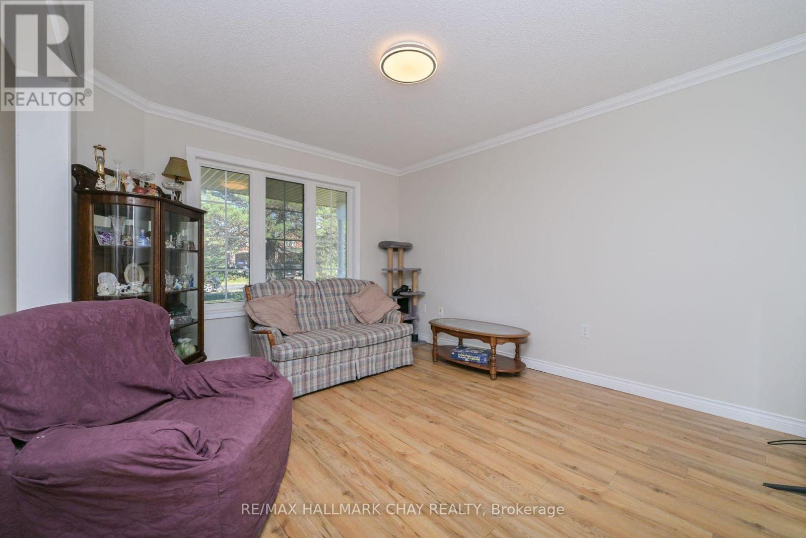 16 Brian Crescent, Adjala-Tosorontio, Ontario  L0M 1J0 - Photo 11 - N12303792