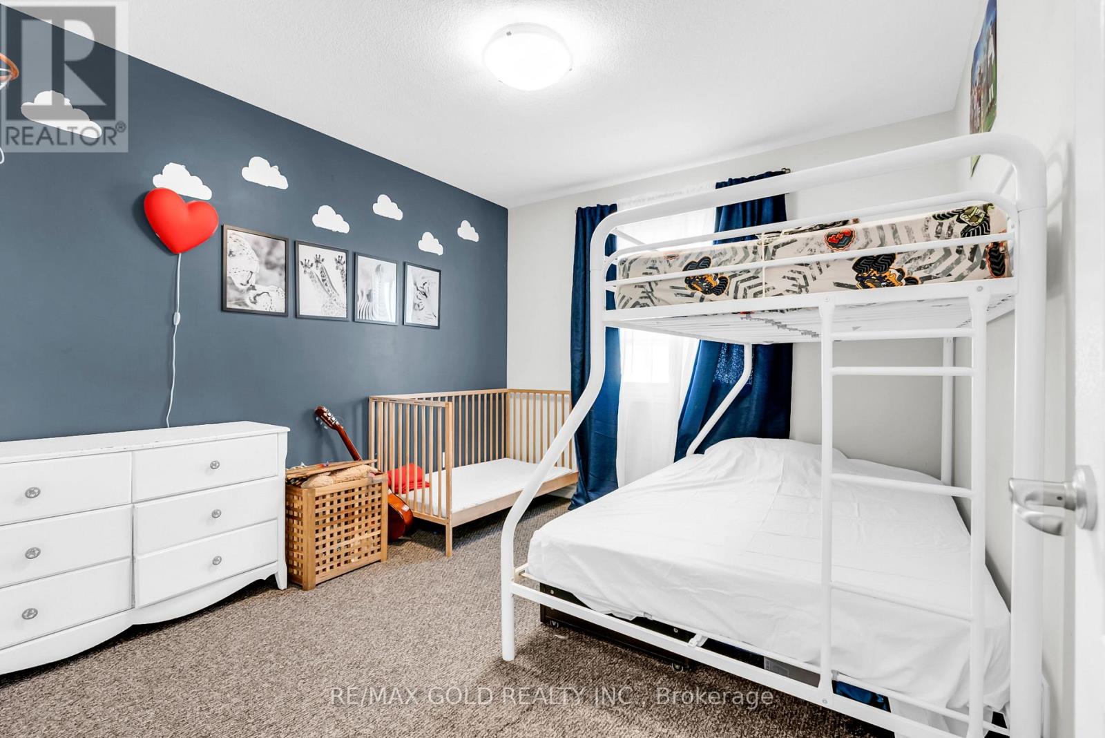 73 Severino Circle, West Lincoln, Ontario  L0R 2A0 - Photo 5 - X12434274