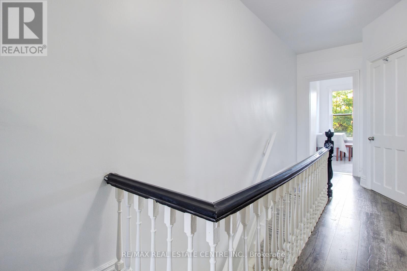 49 Wentworth #upper Street, Hamilton, Ontario L8L 5V3 - Photo 18 - X12459408