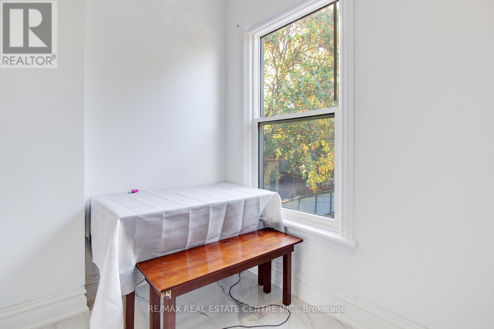 49 Wentworth #upper Street, Hamilton, Ontario L8L 5V3 - Photo 13 - X12459408