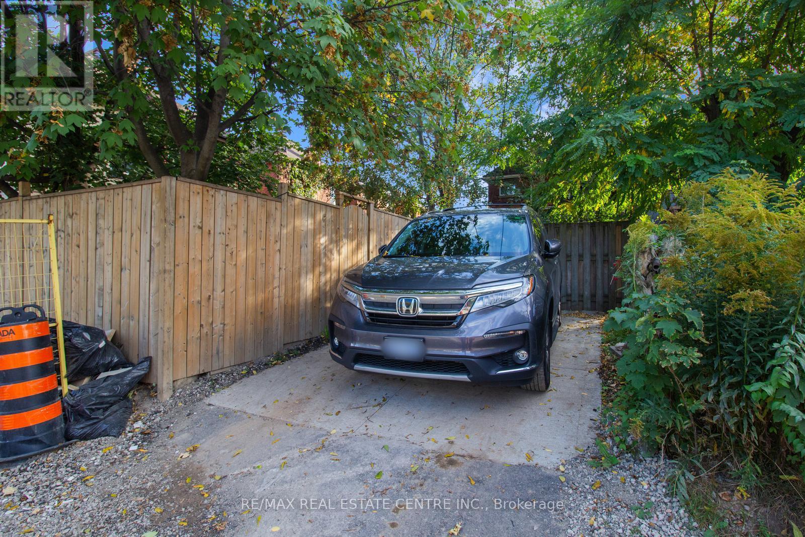 49 Wentworth #upper Street, Hamilton, Ontario L8L 5V3 - Photo 19 - X12459408