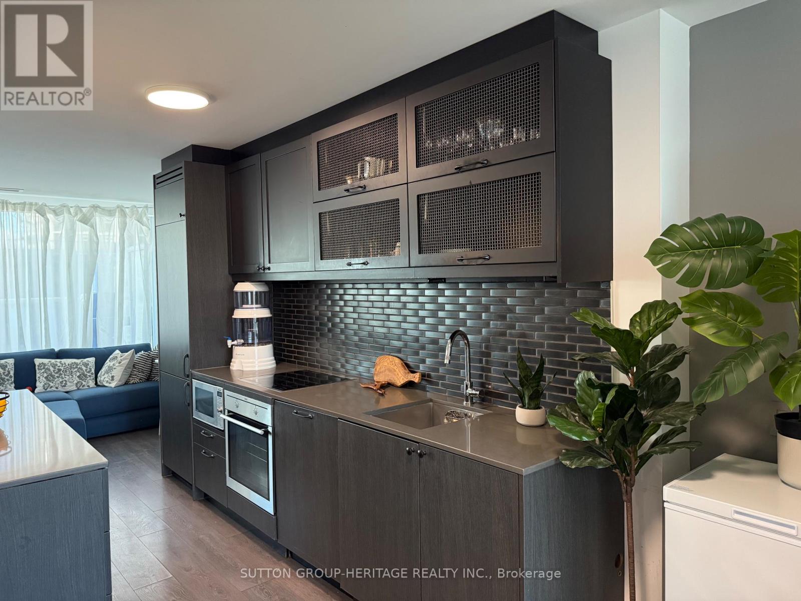 814 - 783 Bathurst Street, Toronto, Ontario  M5A 0A8 - Photo 8 - C12464325