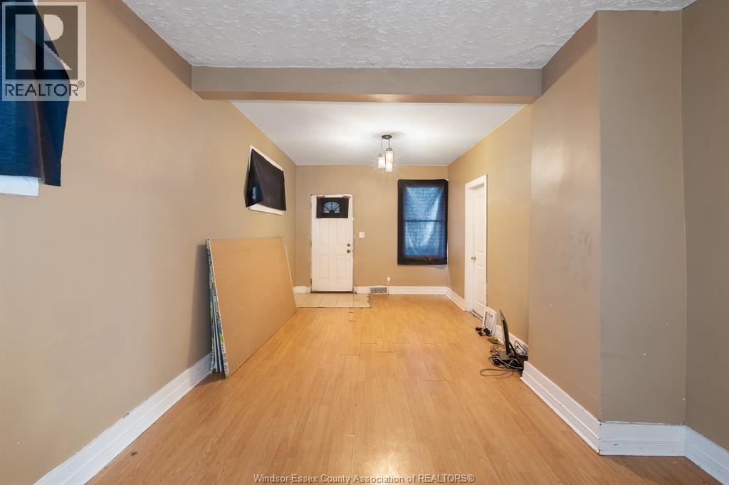 769 Brant, Windsor, Ontario  N9A 3E9 - Photo 6 - 25027246