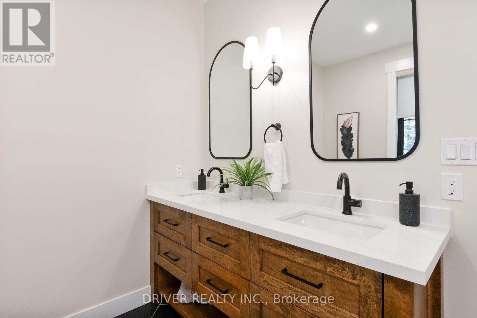 5070 Plank Road, Bayham, Ontario  N0J 1Z0 - Photo 20 - X12405738