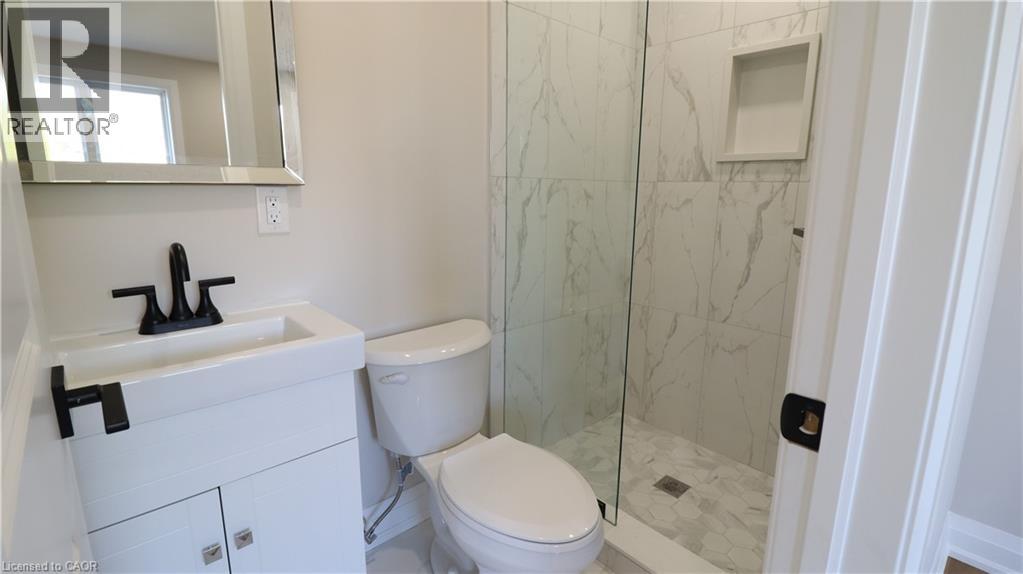 875 Millwood Road Unit# 3b, Toronto, Ontario  M4G 1W8 - Photo 13 - 40782298
