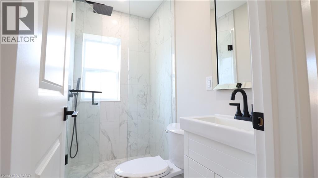 875 Millwood Road Unit# 3b, Toronto, Ontario  M4G 1W8 - Photo 8 - 40782298