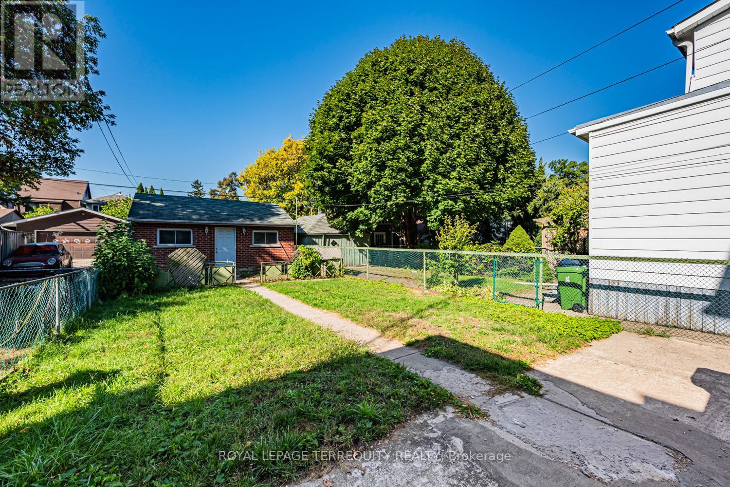 578 Durie Street, Toronto, Ontario  M6S 3H1 - Photo 16 - W12424357