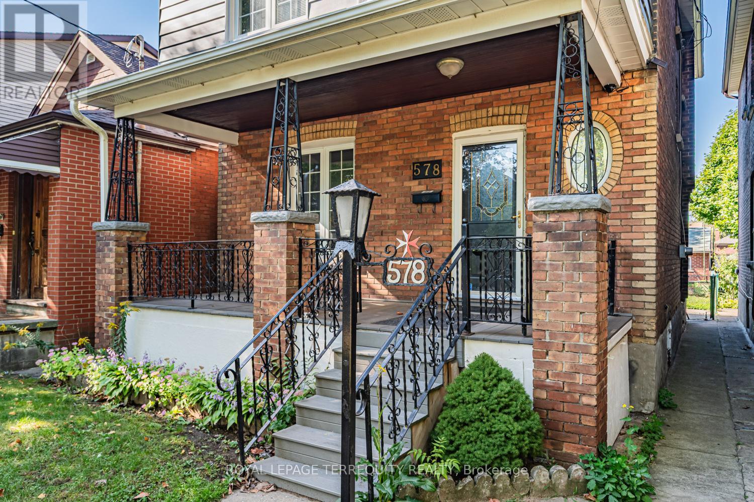 578 Durie Street, Toronto, Ontario  M6S 3H1 - Photo 2 - W12424357