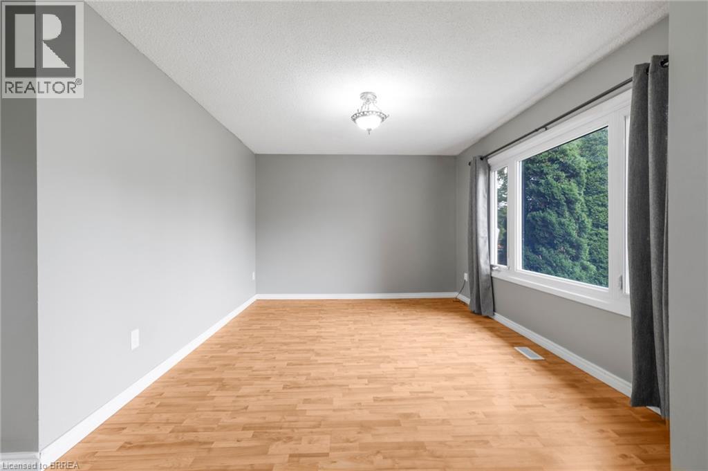 61 Woodlawn Avenue, Brantford, Ontario  N3V 1A6 - Photo 4 - 40757534