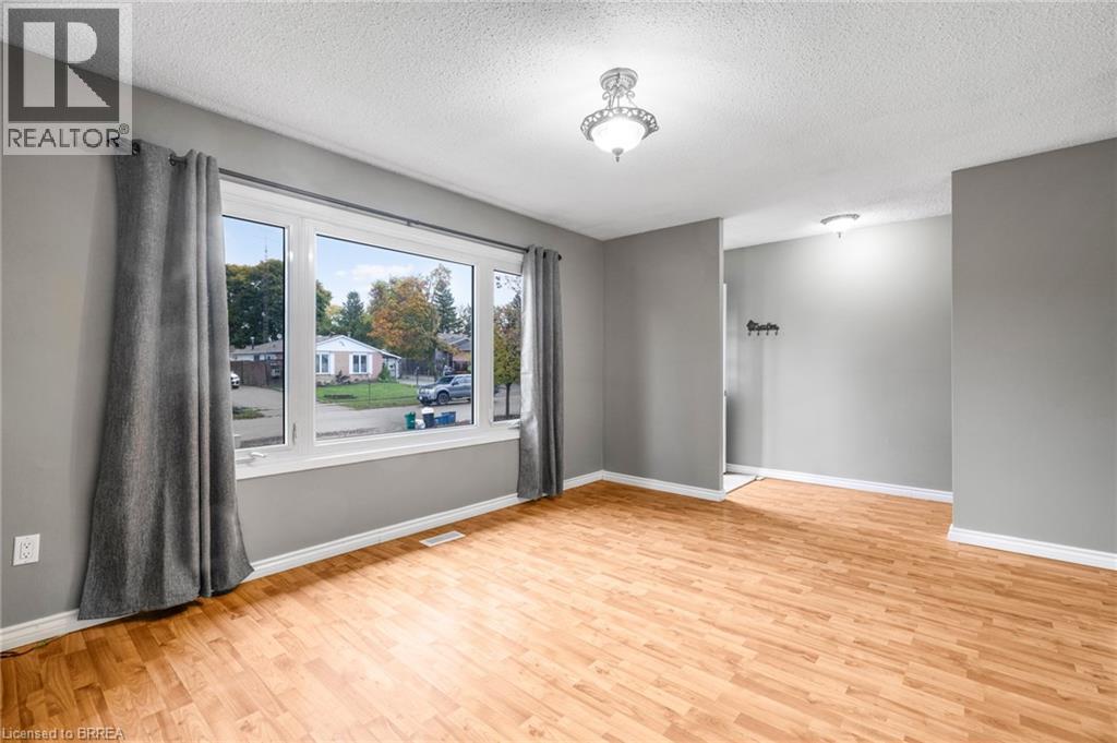 61 Woodlawn Avenue, Brantford, Ontario  N3V 1A6 - Photo 5 - 40757534