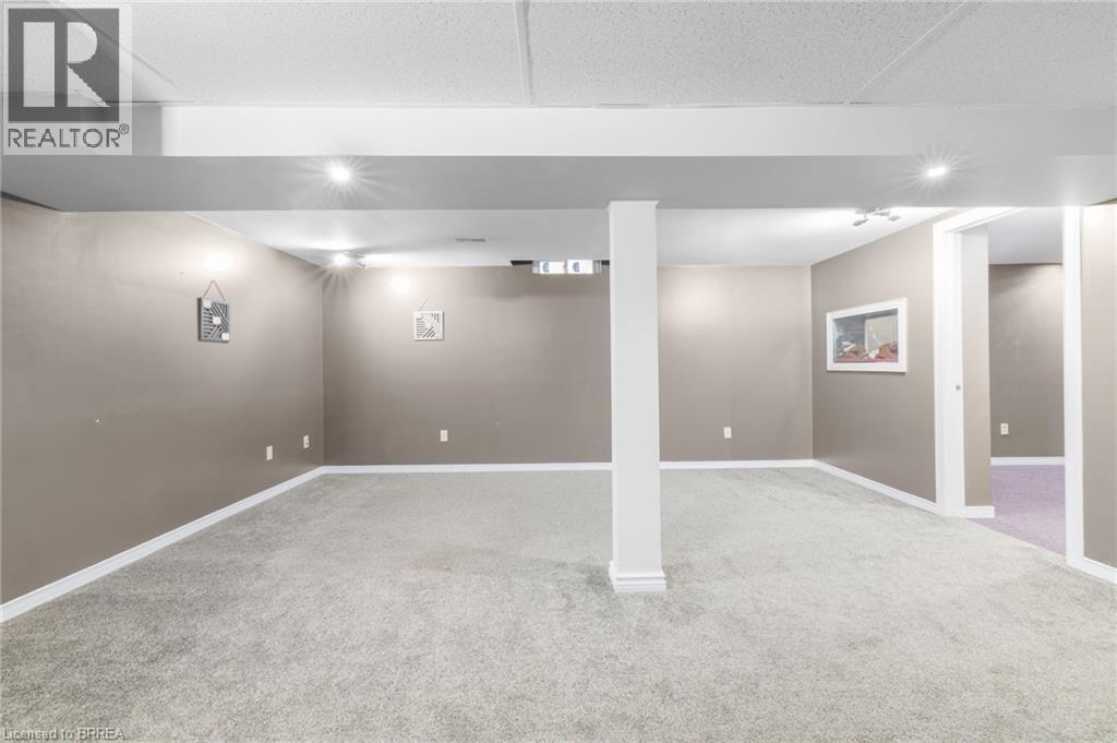 61 Woodlawn Avenue, Brantford, Ontario  N3V 1A6 - Photo 14 - 40757534