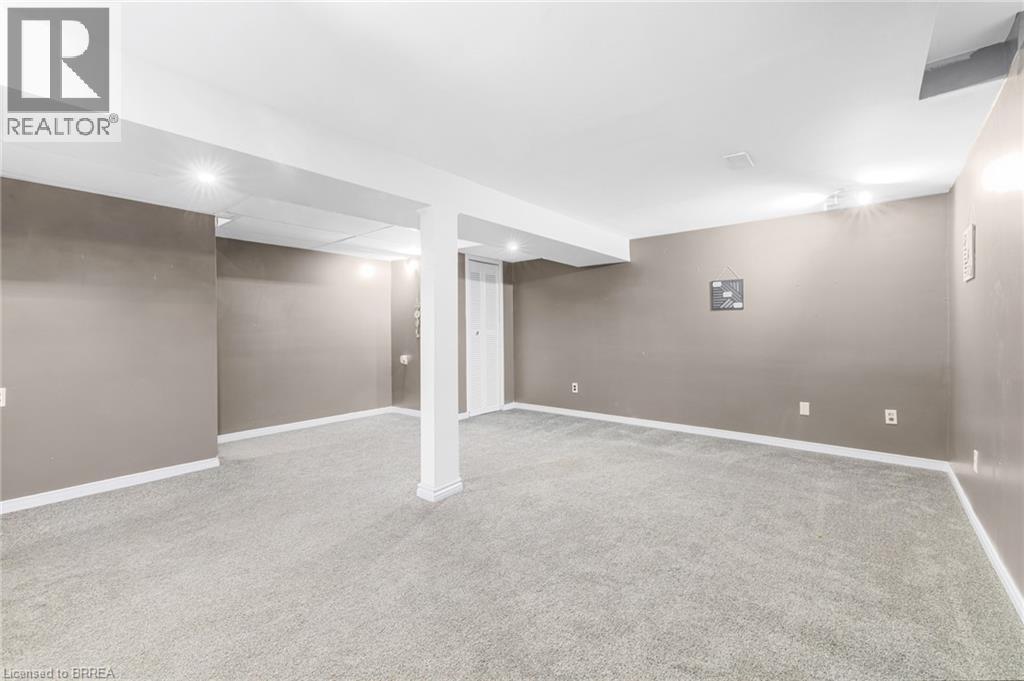 61 Woodlawn Avenue, Brantford, Ontario  N3V 1A6 - Photo 17 - 40757534