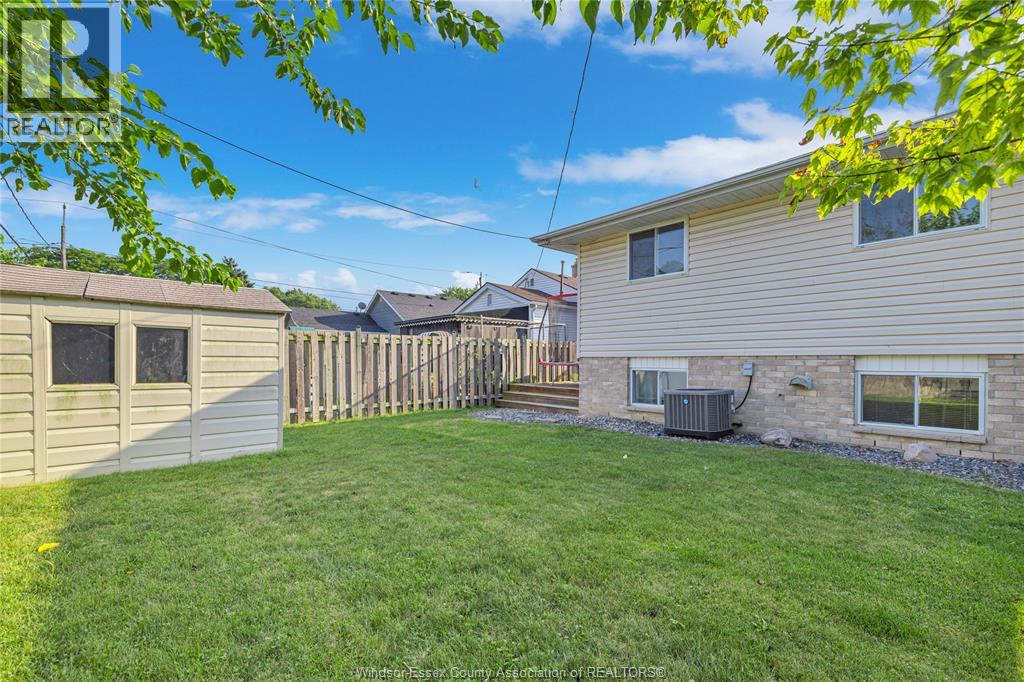 674 Labute, Tecumseh, Ontario  N8N 2B3 - Photo 29 - 25027248