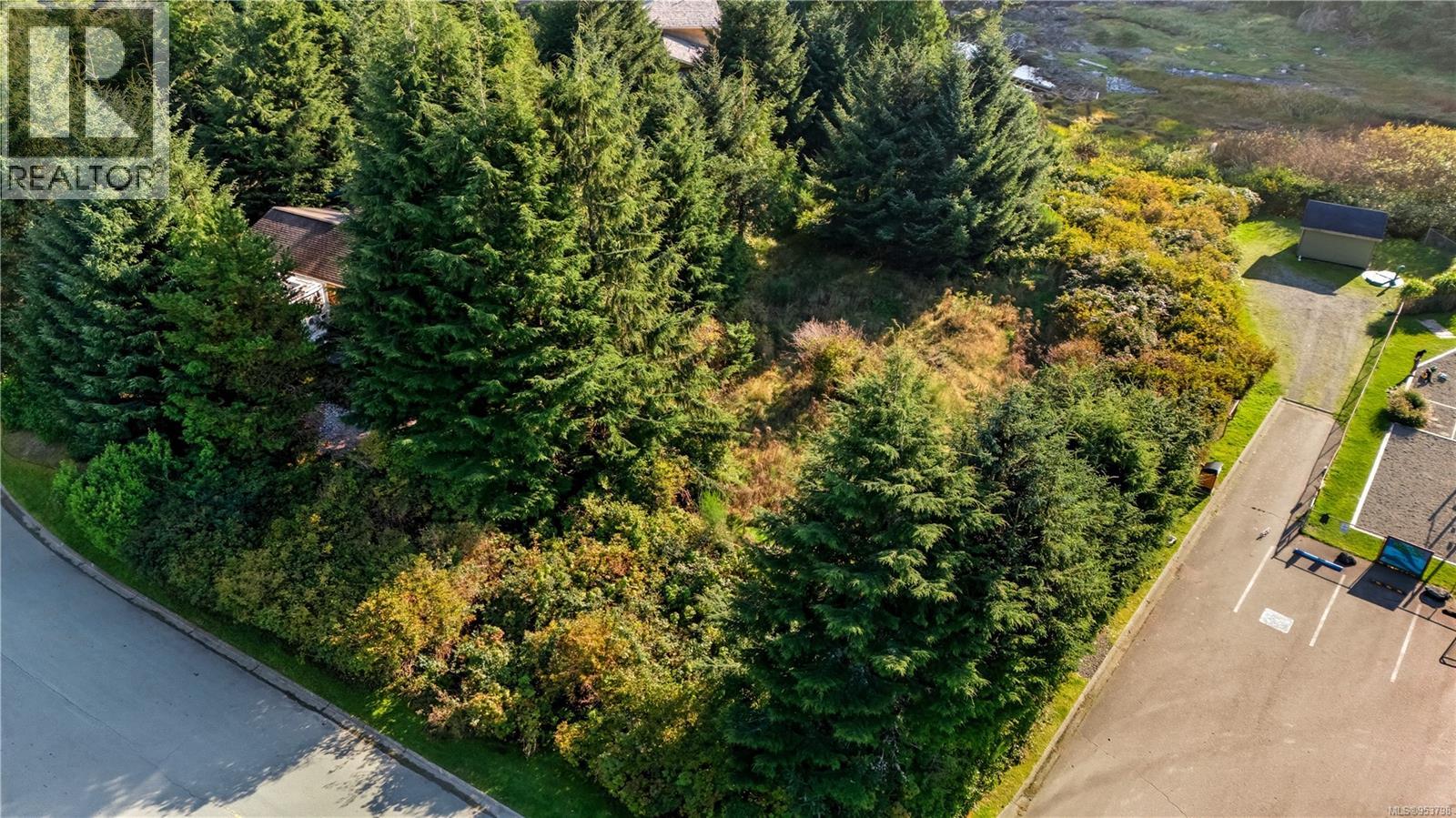 912 Barkley Pl, Ucluelet, British Columbia  V0R 3A0 - Photo 7 - 953798