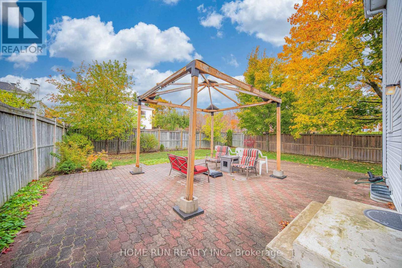 2 Ipswich Terrace, Ottawa, Ontario  K2K 2R5 - Photo 4 - X12482302