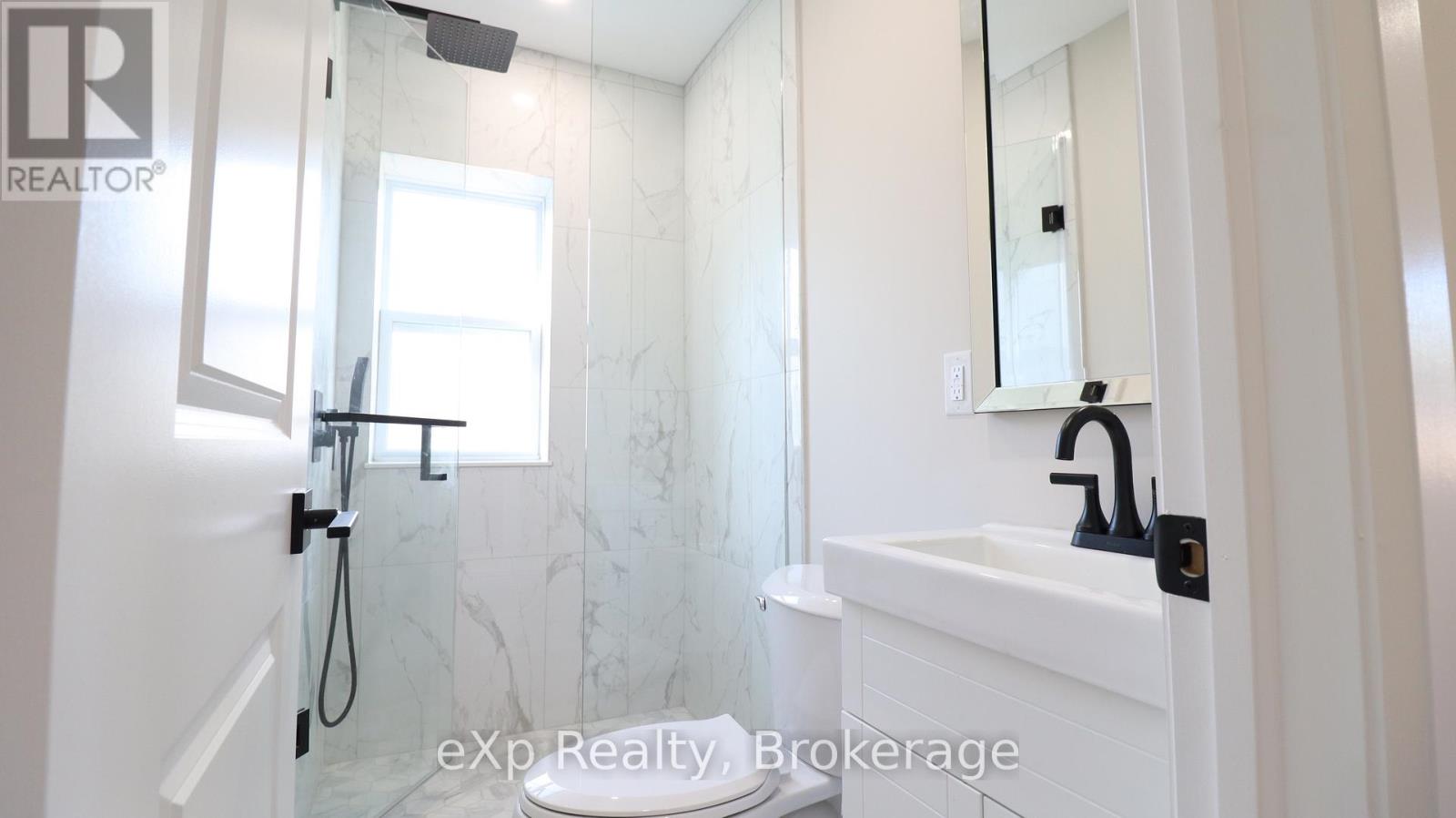 3b - 875 Millwood Road, Toronto (Leaside), Ontario  M4G 1W8 - Photo 8 - C12483755