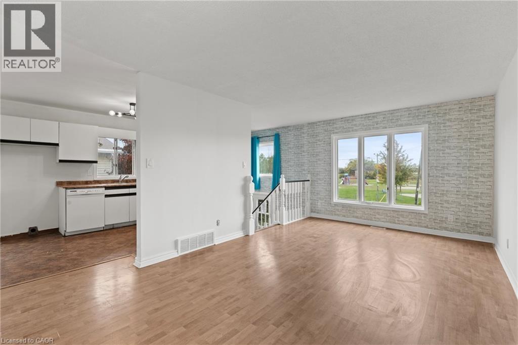 201 Ontario Street, Thorold, Ontario  L2V 1E3 - Photo 10 - 40781277