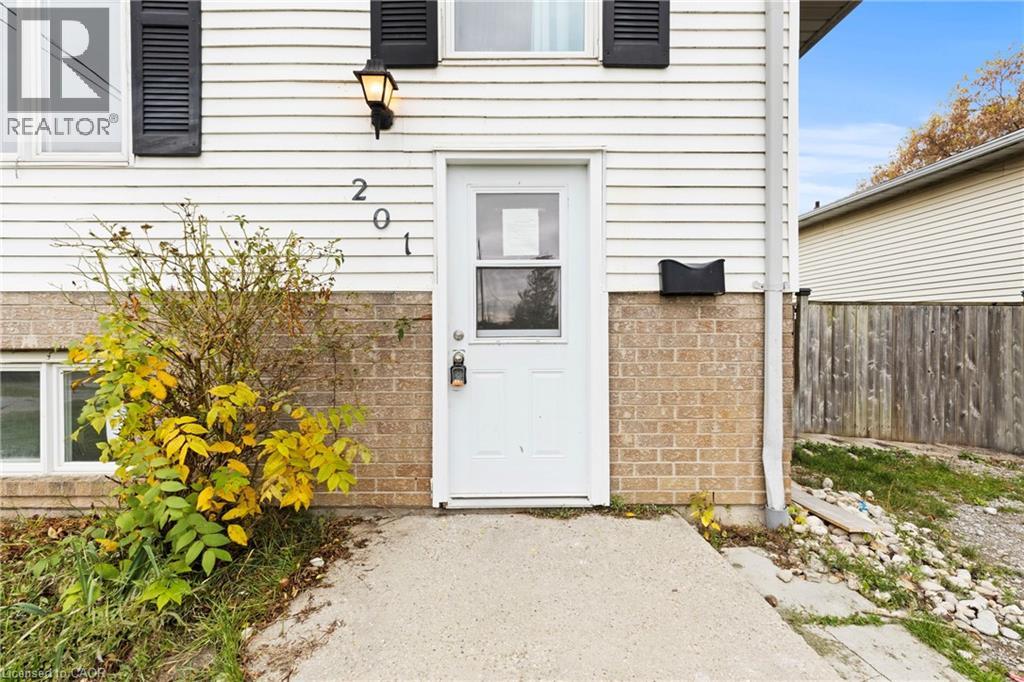 201 Ontario Street, Thorold, Ontario  L2V 1E3 - Photo 5 - 40781277