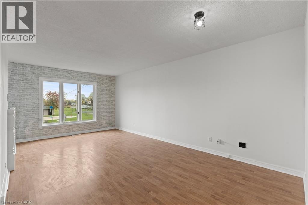 201 Ontario Street, Thorold, Ontario  L2V 1E3 - Photo 9 - 40781277