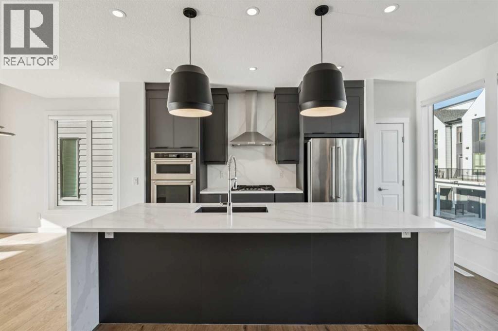 228 Sovereign Common Sw, Calgary, Alberta  T3C 3Y3 - Photo 14 - A2252893