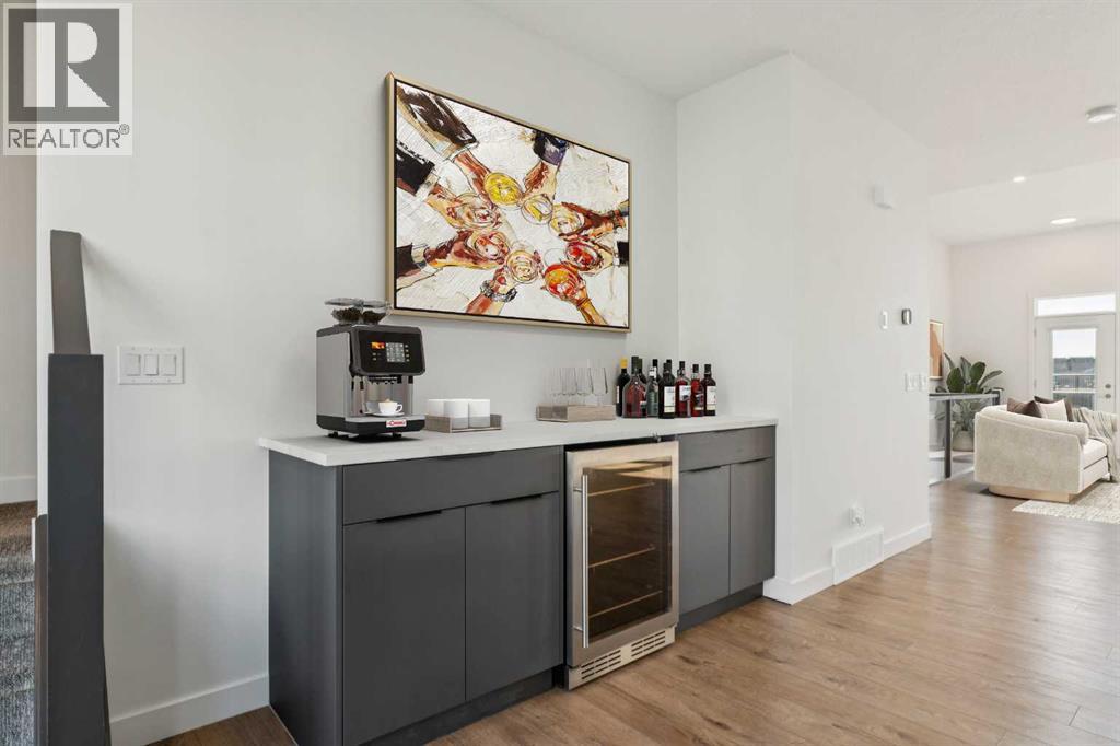 228 Sovereign Common Sw, Calgary, Alberta  T3C 3Y3 - Photo 16 - A2252893