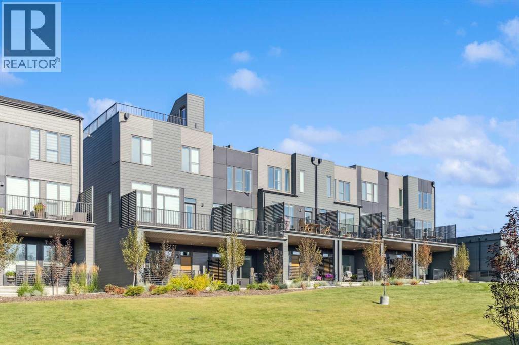 228 Sovereign Common Sw, Calgary, Alberta  T3C 3Y3 - Photo 2 - A2252893