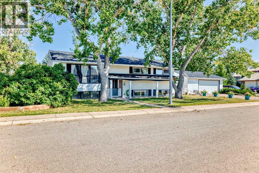 14 Rasmussen Place, Standard, Alberta