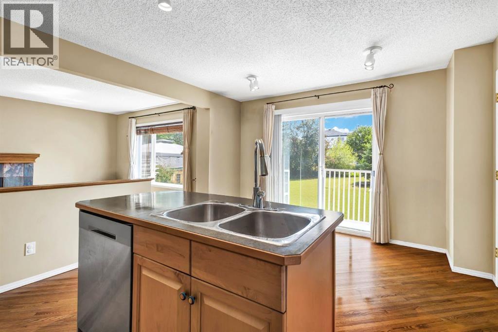 11137 Hidden Valley Drive Nw, Calgary, Alberta  T3A 5Z6 - Photo 13 - A2259405