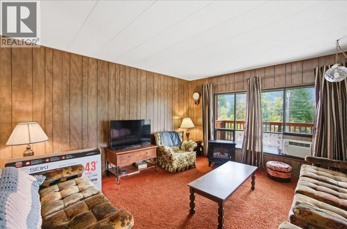 2413 Doukhobour Road, Castlegar, British Columbia  V1N 4P2 - Photo 35 - 10366528