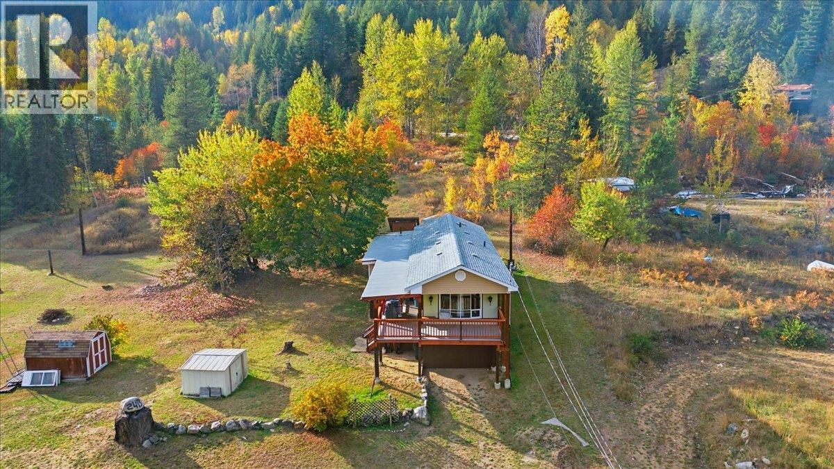 2413 Doukhobour Road, Castlegar, British Columbia