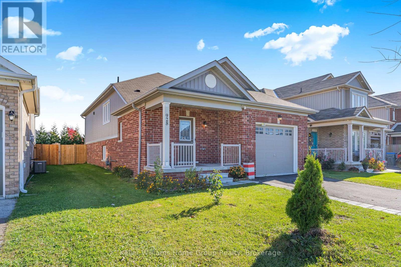 928 Hannah Avenue S, North Perth, Ontario  N4W 0H7 - Photo 2 - X12483756