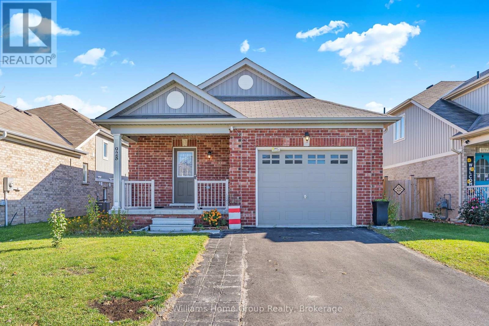 928 Hannah Avenue S, North Perth, Ontario  N4W 0H7 - Photo 5 - X12483756