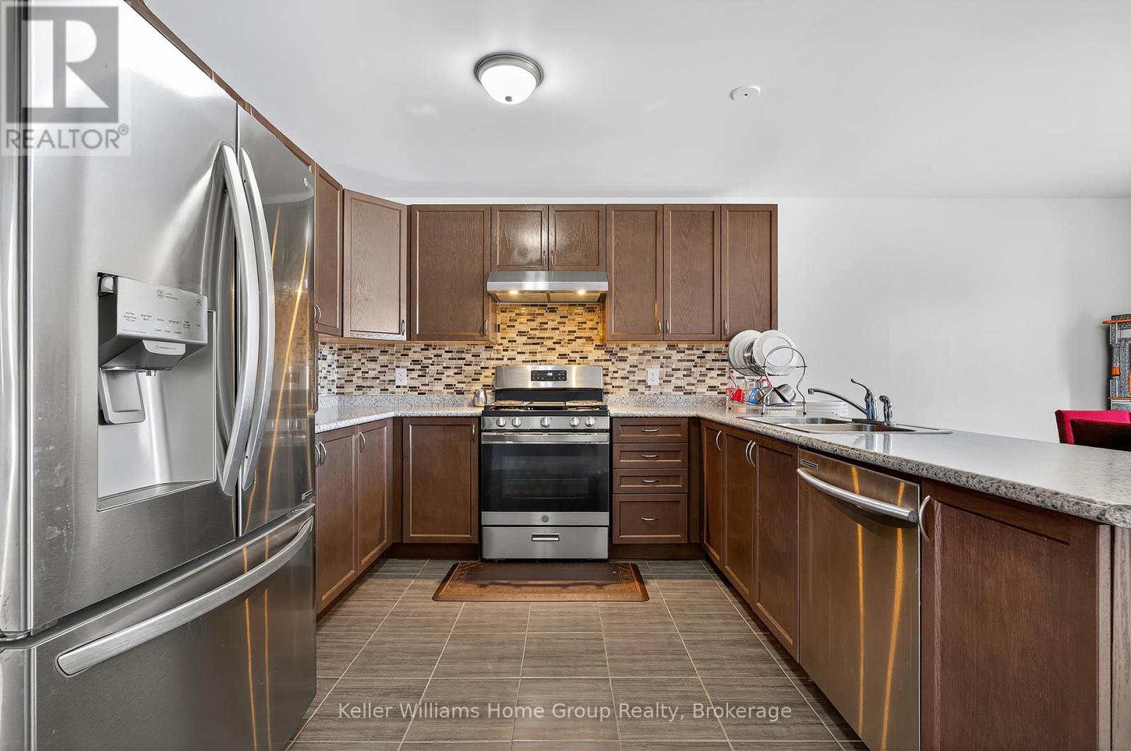 928 Hannah Avenue S, North Perth, Ontario  N4W 0H7 - Photo 8 - X12483756