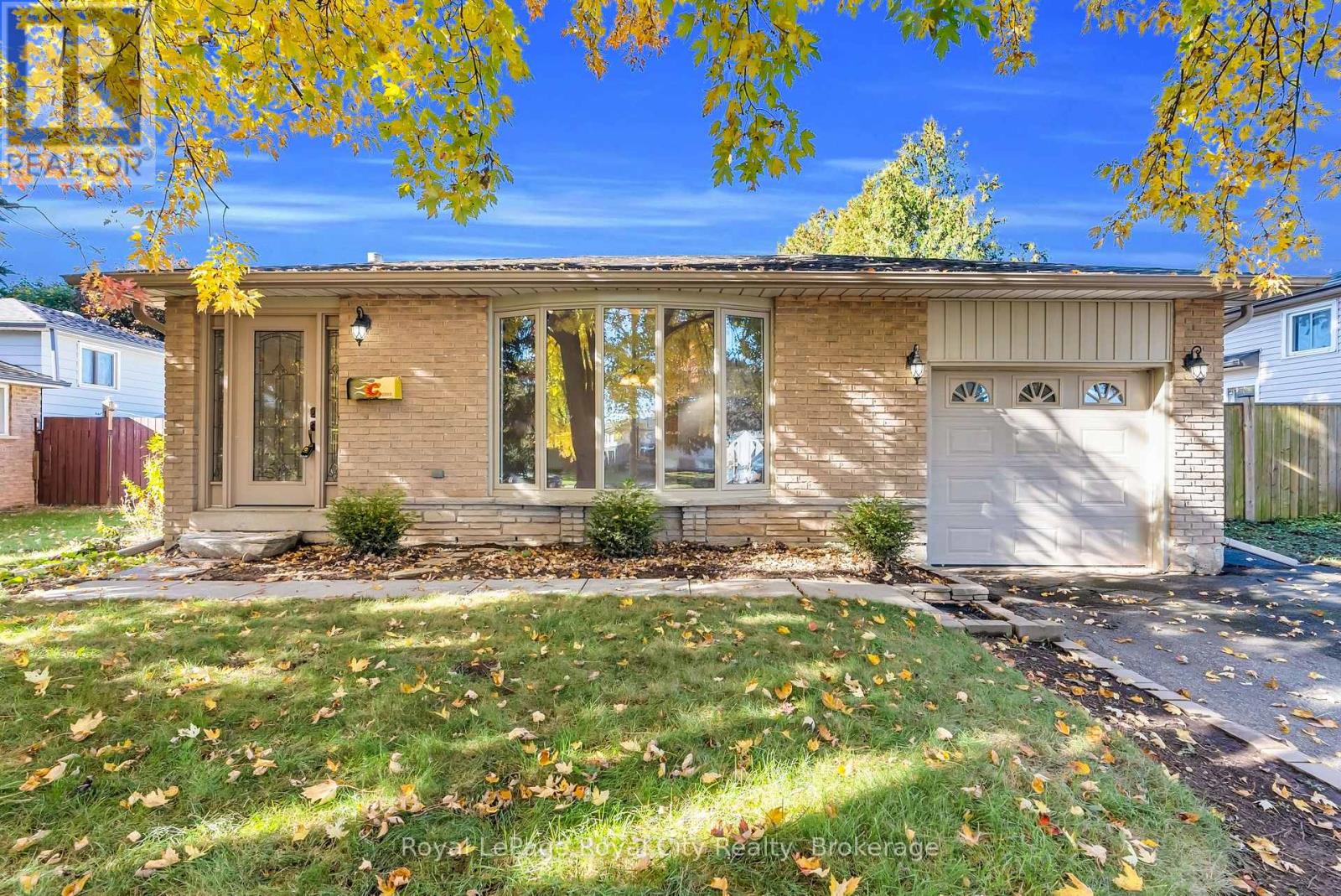56 FOREST DRIVE, Brant, Ontario