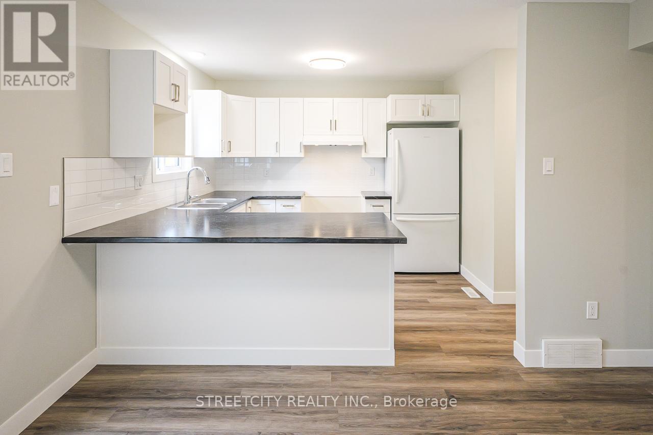 799 Deveron Crescent, London South, Ontario  N5Z 5B4 - Photo 11 - X12483710