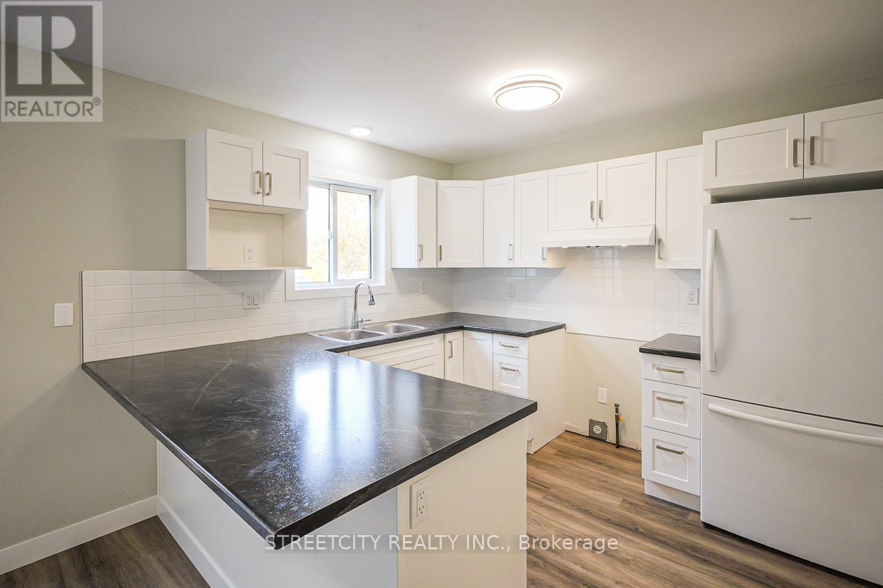 799 Deveron Crescent, London South, Ontario  N5Z 5B4 - Photo 14 - X12483710