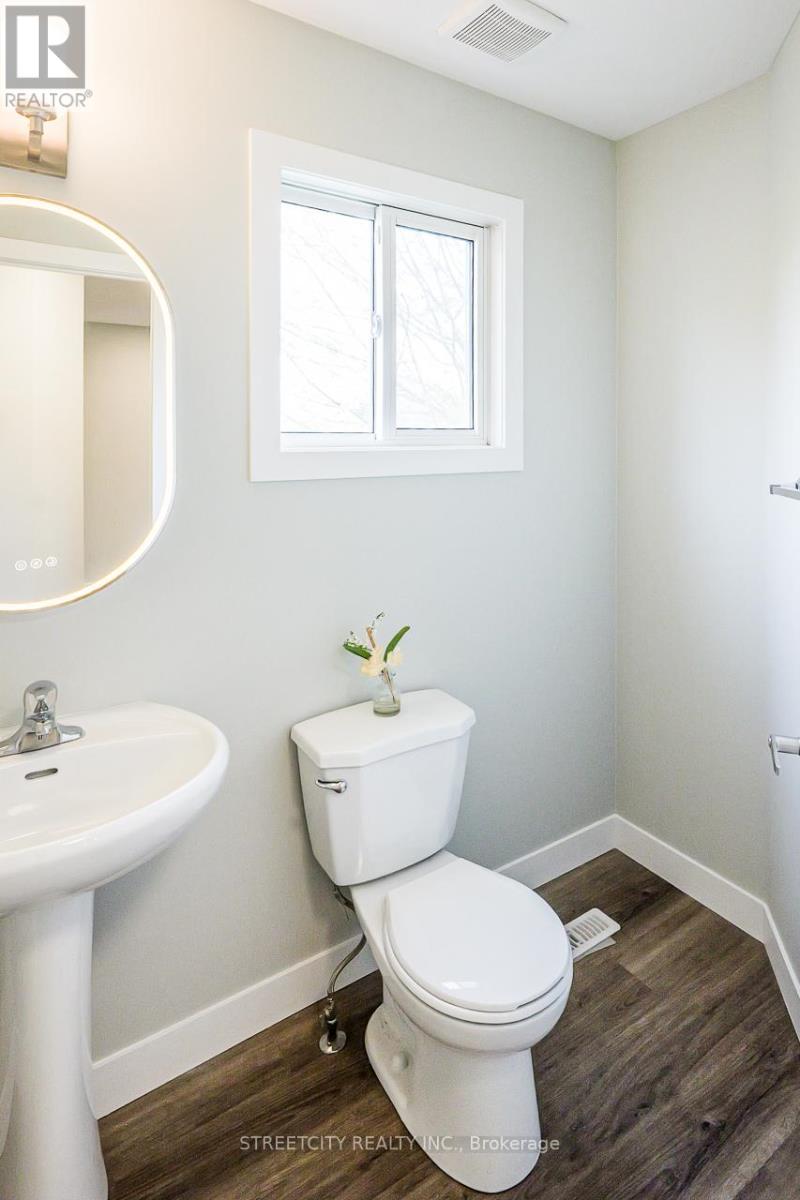 799 Deveron Crescent, London South, Ontario  N5Z 5B4 - Photo 19 - X12483710