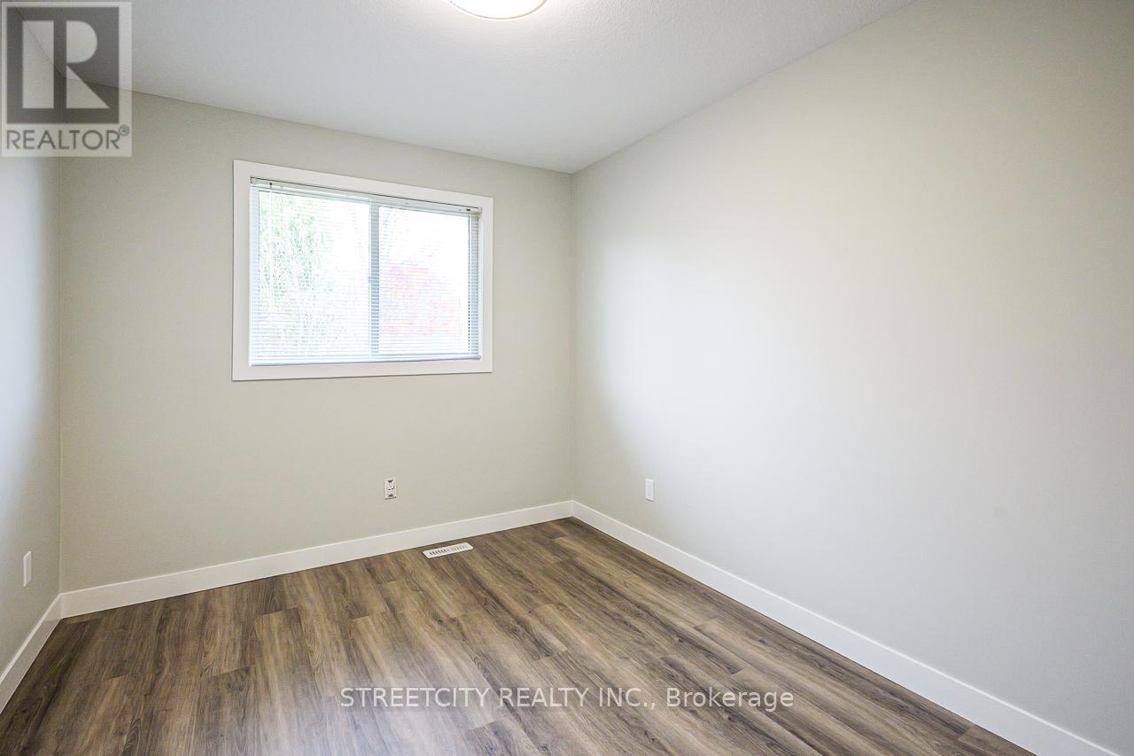 799 Deveron Crescent, London South, Ontario  N5Z 5B4 - Photo 20 - X12483710