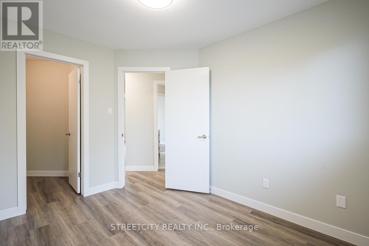 799 Deveron Crescent, London South, Ontario  N5Z 5B4 - Photo 23 - X12483710