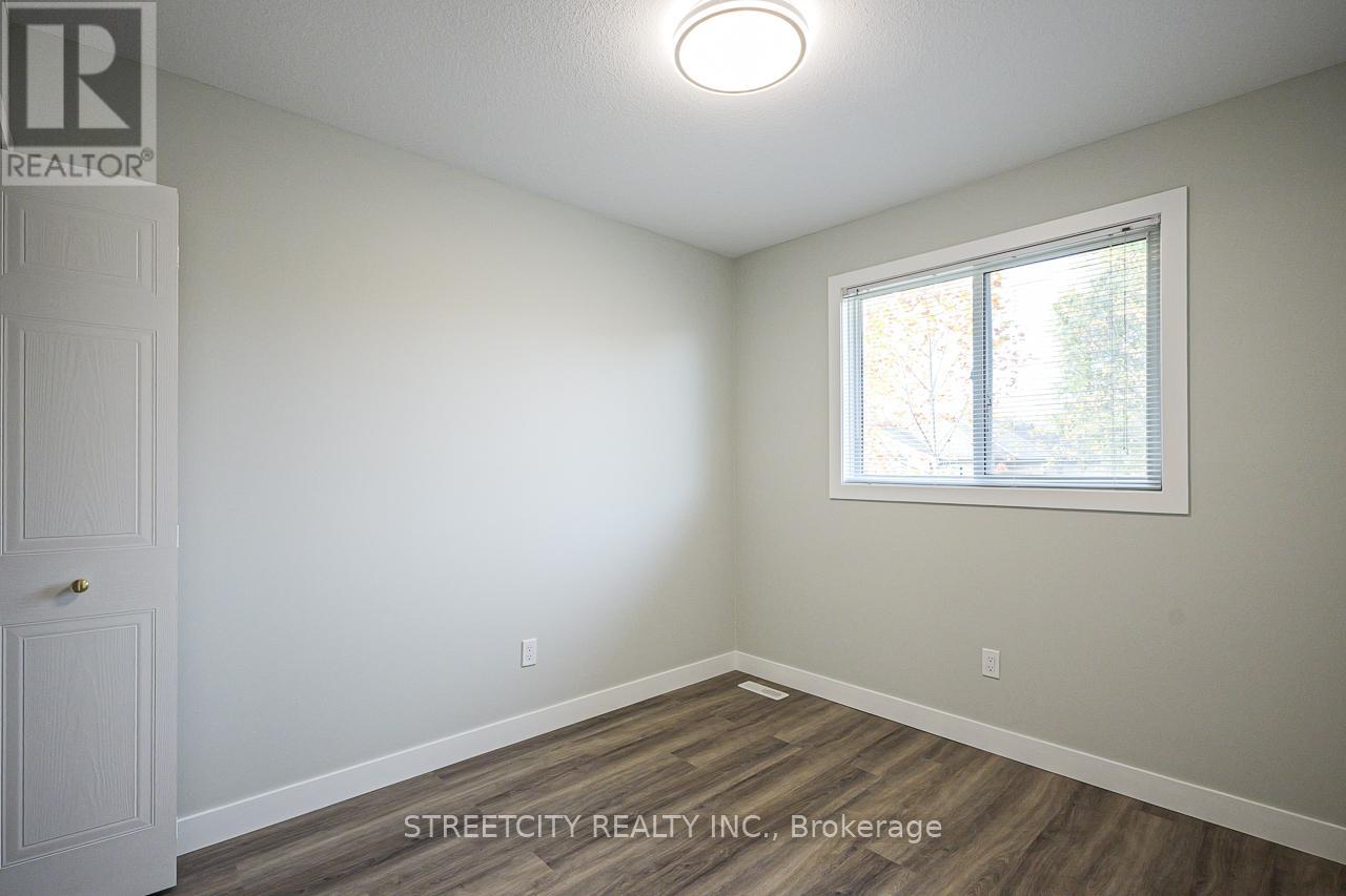 799 Deveron Crescent, London South, Ontario  N5Z 5B4 - Photo 24 - X12483710