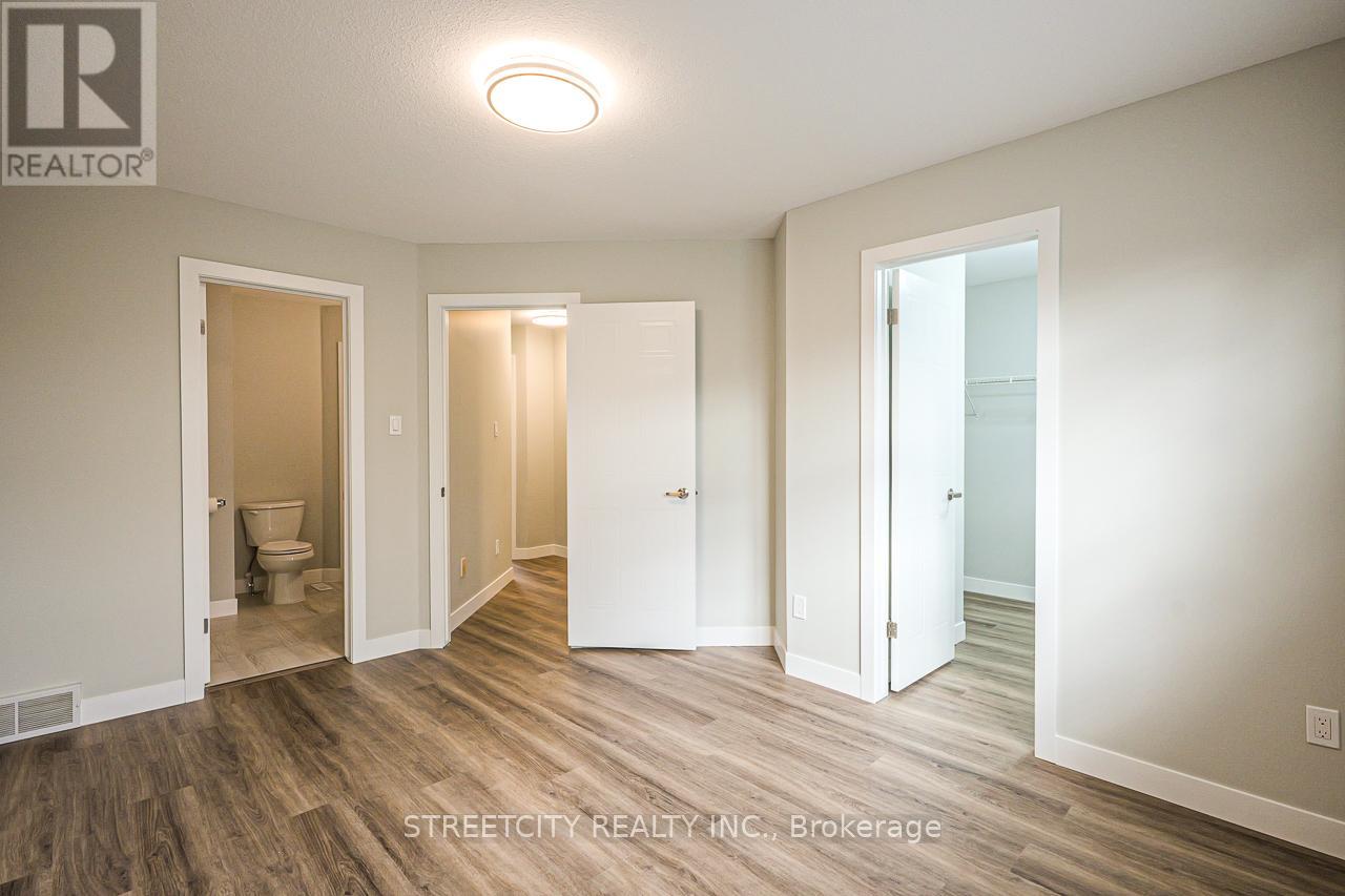 799 Deveron Crescent, London South, Ontario  N5Z 5B4 - Photo 32 - X12483710