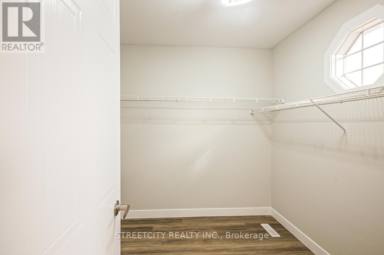 799 Deveron Crescent, London South, Ontario  N5Z 5B4 - Photo 34 - X12483710