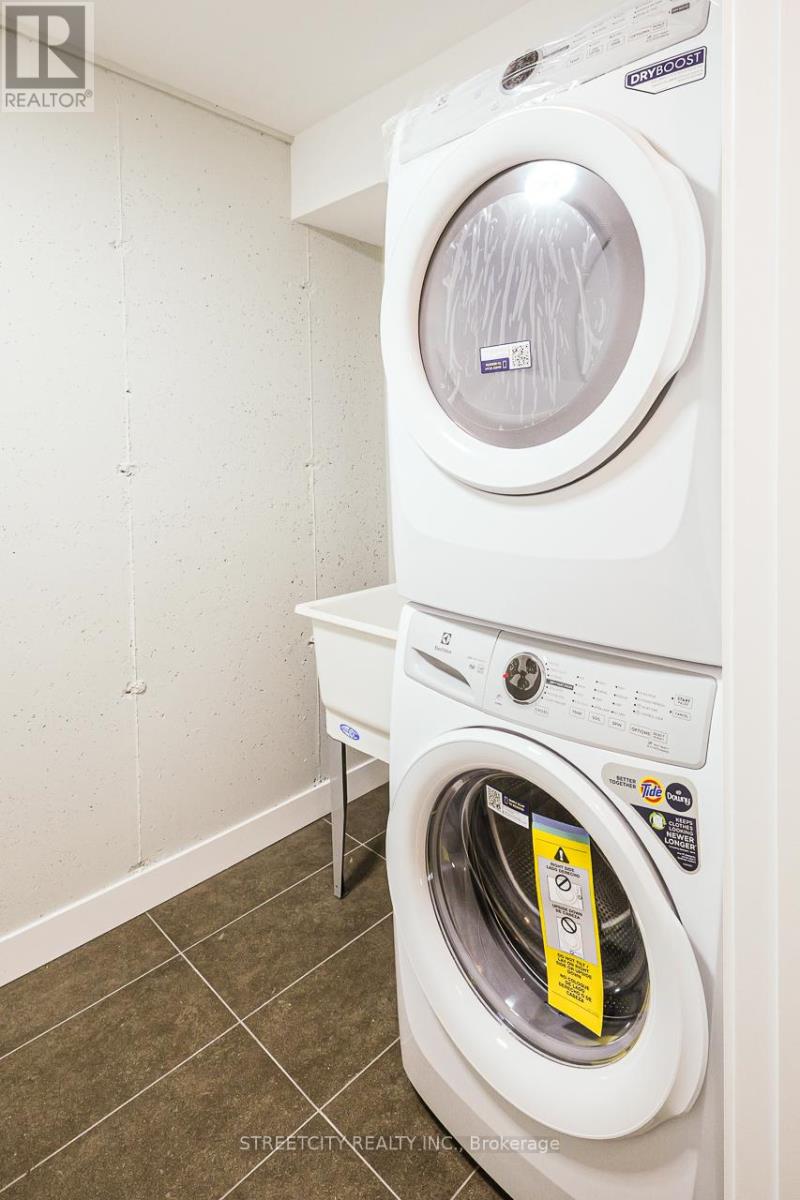 799 Deveron Crescent, London South, Ontario  N5Z 5B4 - Photo 41 - X12483710